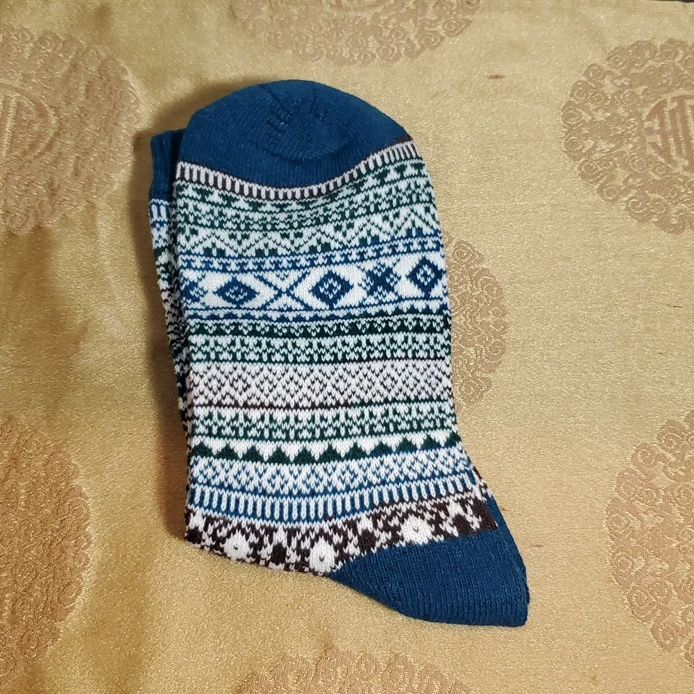 🦋NEW Patterned Blue and Red Socks